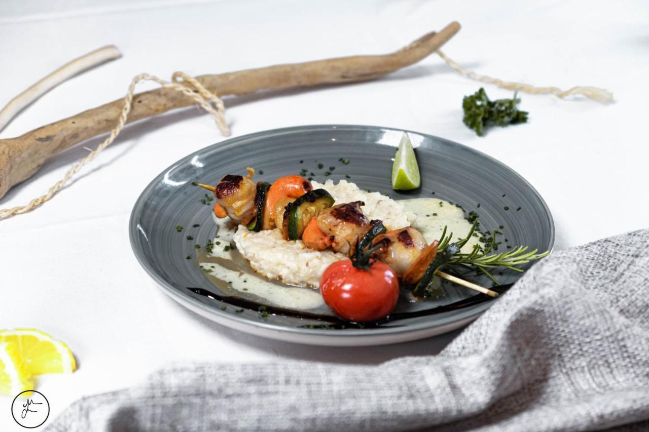 Logis Hotel Et Restaurant La Bastide Cabezac บิซ-มิเนอวัว ภายนอก รูปภาพ