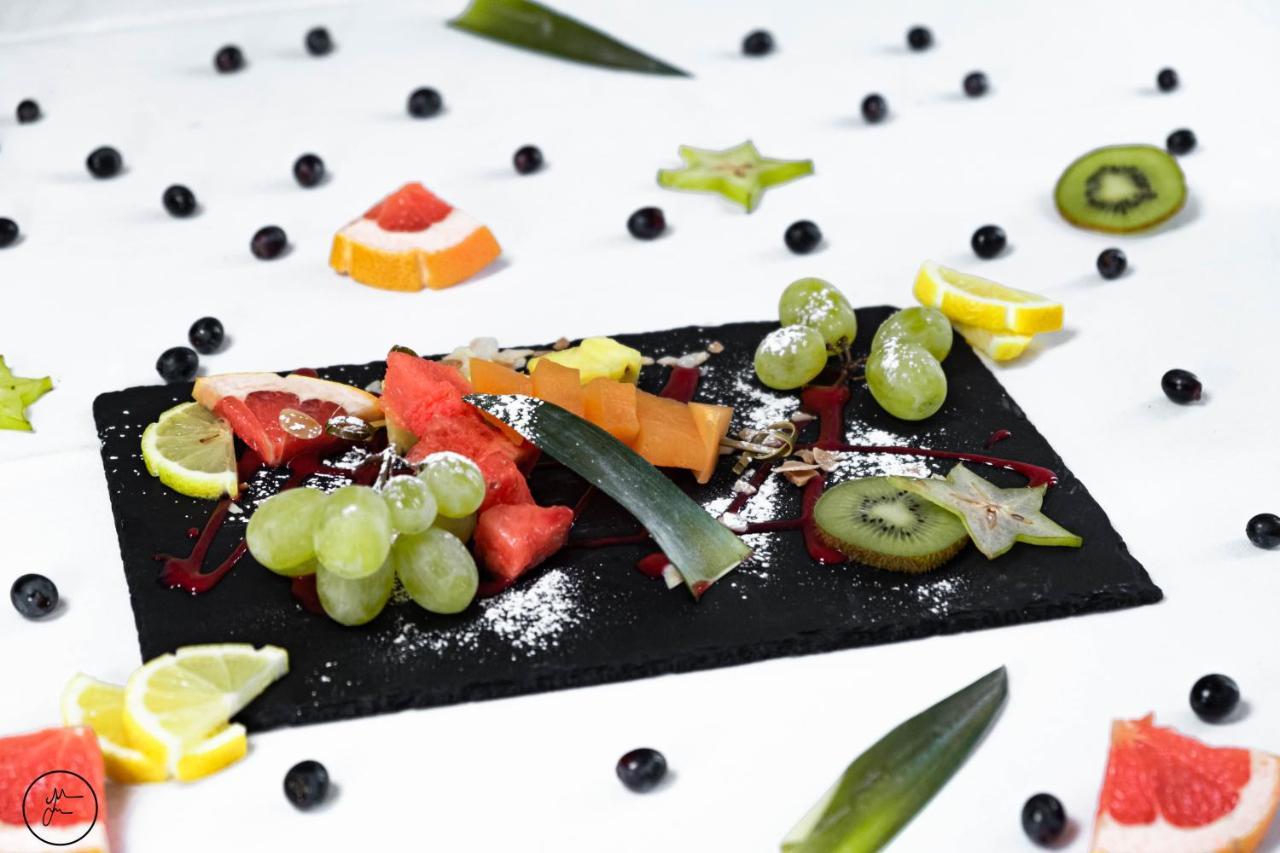 Logis Hotel Et Restaurant La Bastide Cabezac บิซ-มิเนอวัว ภายนอก รูปภาพ