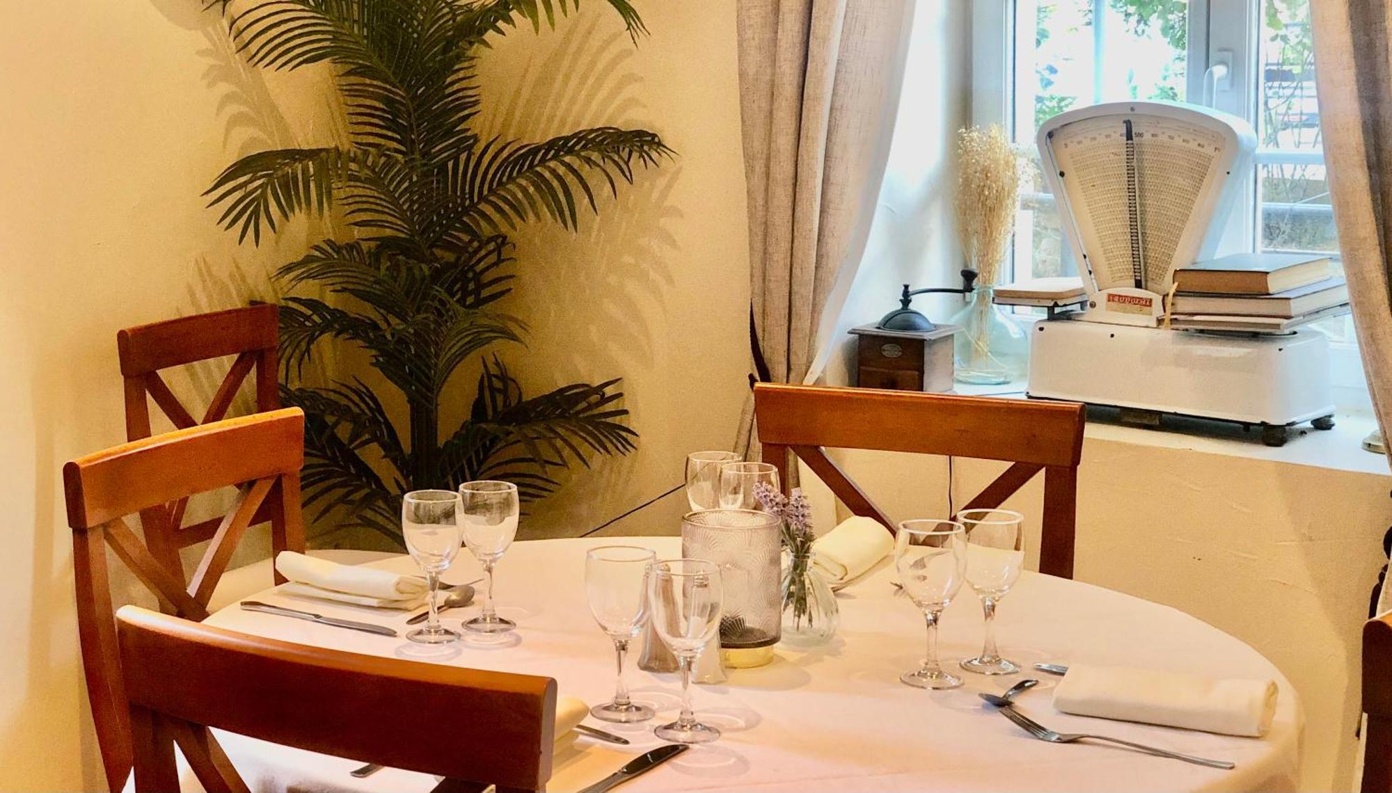 Logis Hotel Et Restaurant La Bastide Cabezac บิซ-มิเนอวัว ภายนอก รูปภาพ