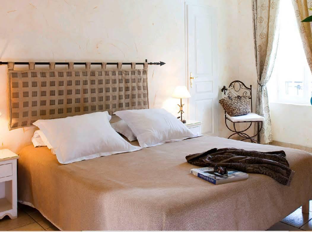 Logis Hotel Et Restaurant La Bastide Cabezac บิซ-มิเนอวัว ภายนอก รูปภาพ